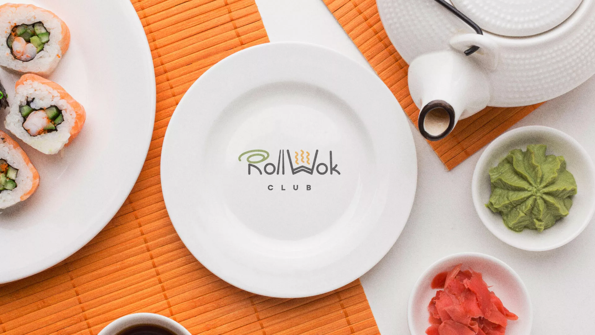 Разработка логотипа и фирменного стиля суши-бара «Roll Wok Club» в Ермолино